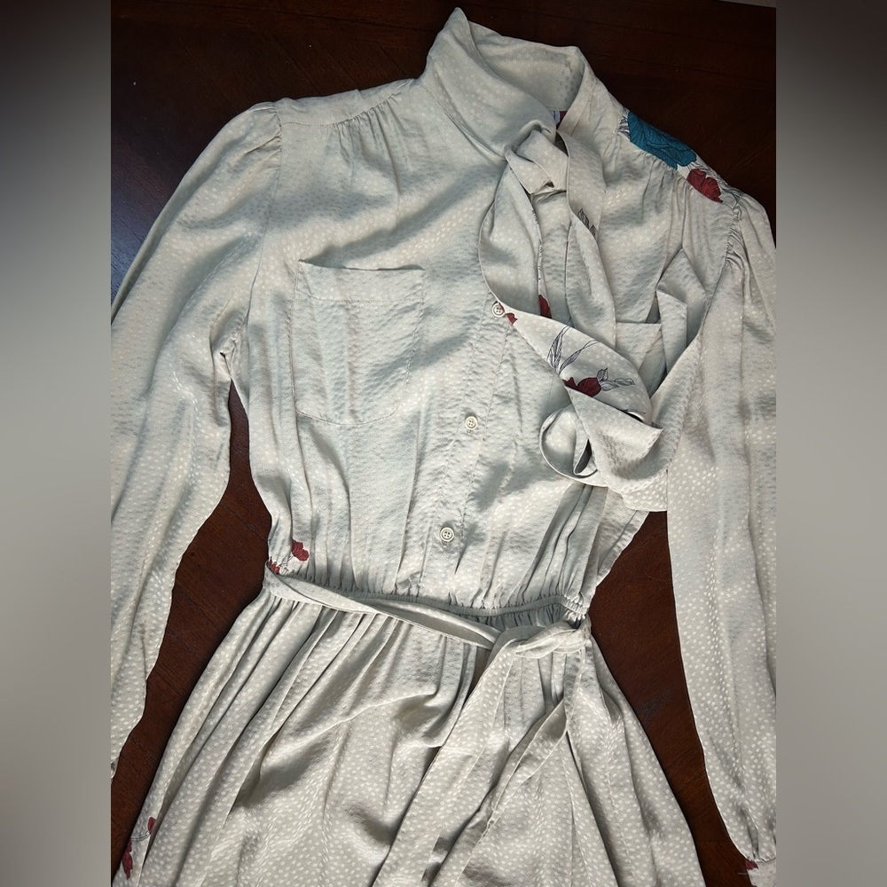 Chic Cream Long Sleeve Women's Dress 100% silk - Picture 3 of 7